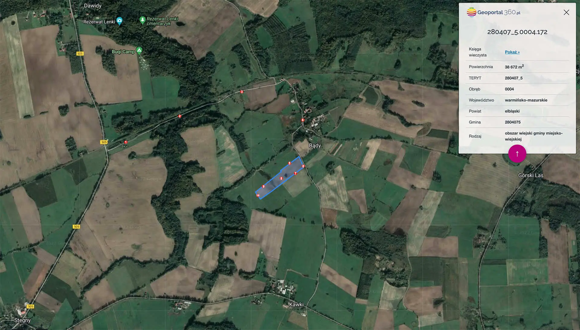 Zdjęcia przedstawia fragment pola